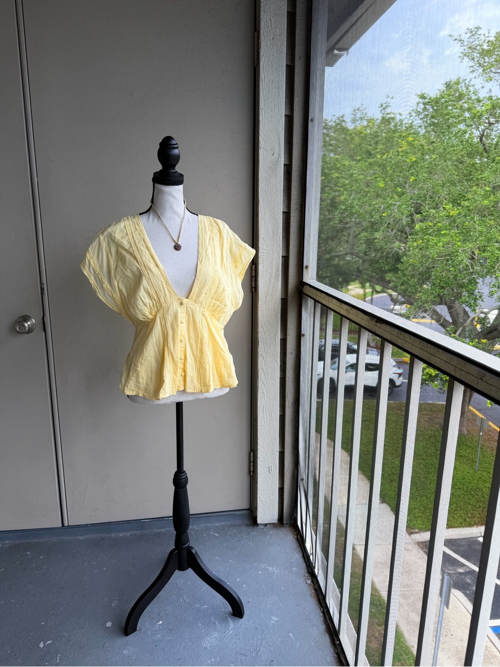 NWT Free People Solid Landy Top in Banana Cream Yellow Button-Front Blouse - Picture 2 of 9